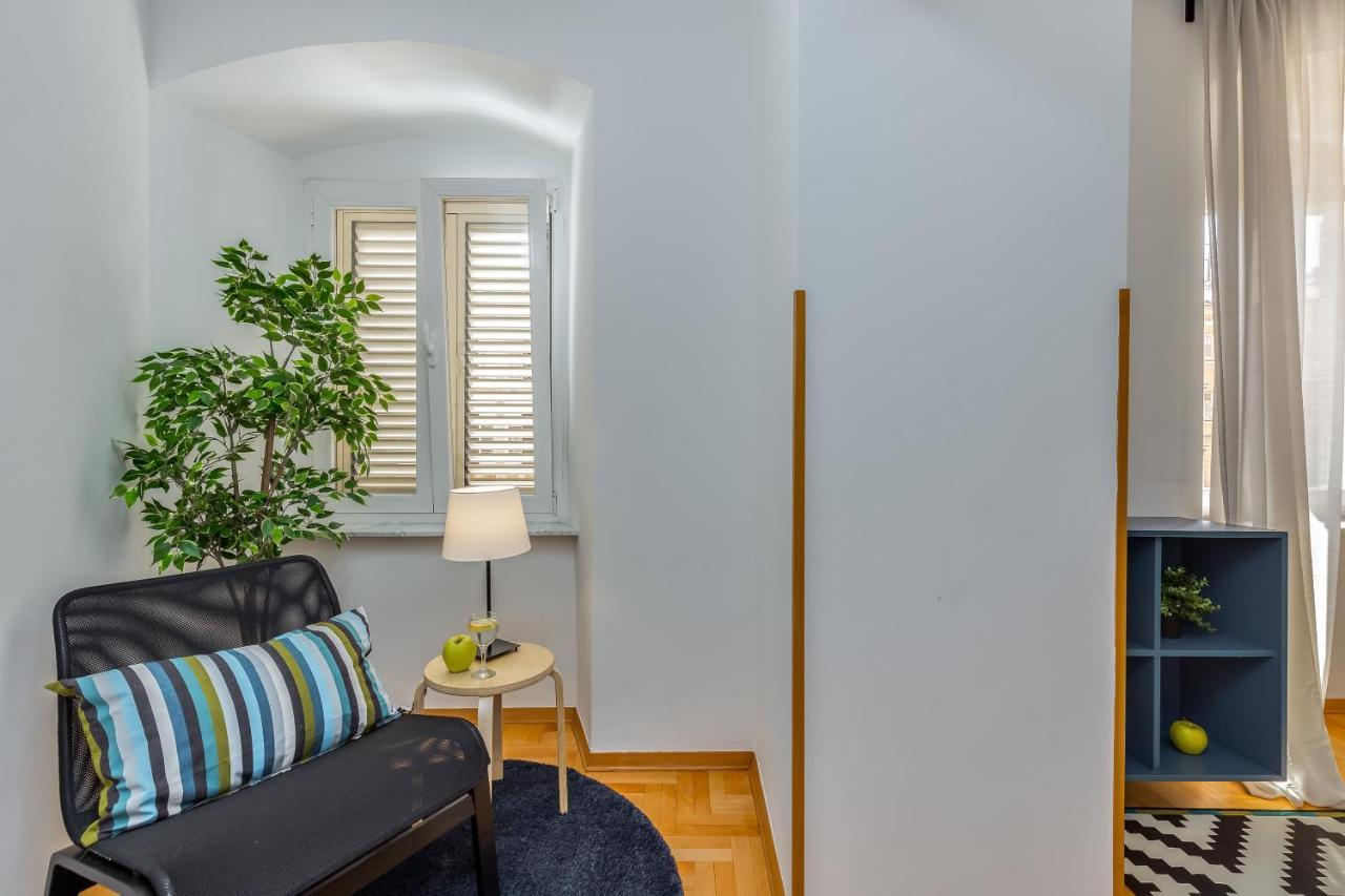 Main Street Apartments 2 リエカ エクステリア 写真